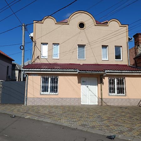 Apartments Domovik On Beregovskaya 3 Mukacheve Luaran gambar