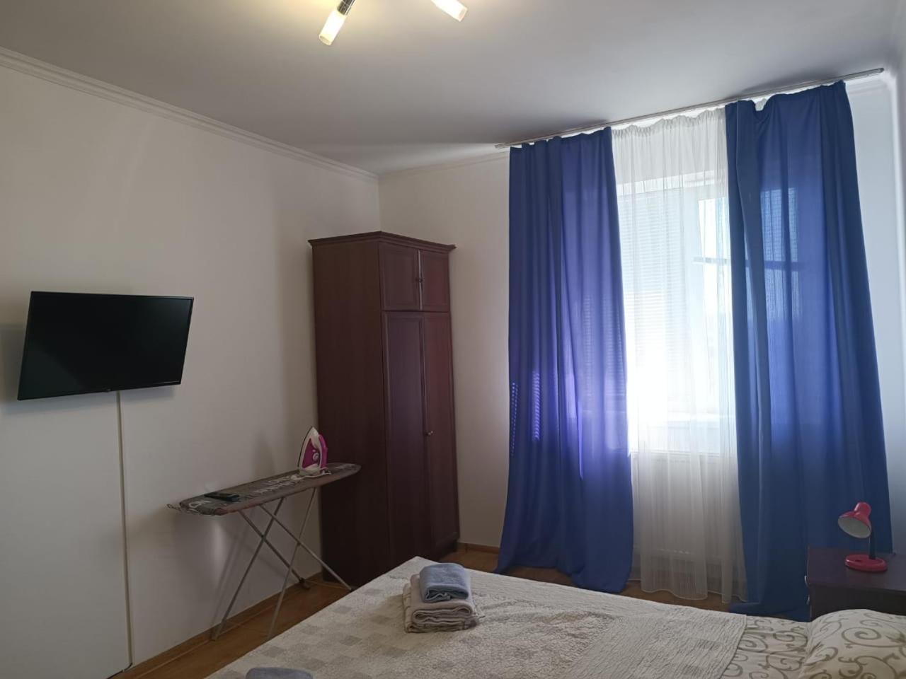 Apartments Domovik On Beregovskaya 3 Mukacheve Luaran gambar